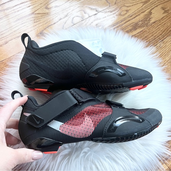 Nike Women's SuperRep Cycling Shoes Color: Black/silver/crimson - Picture 9 of 9